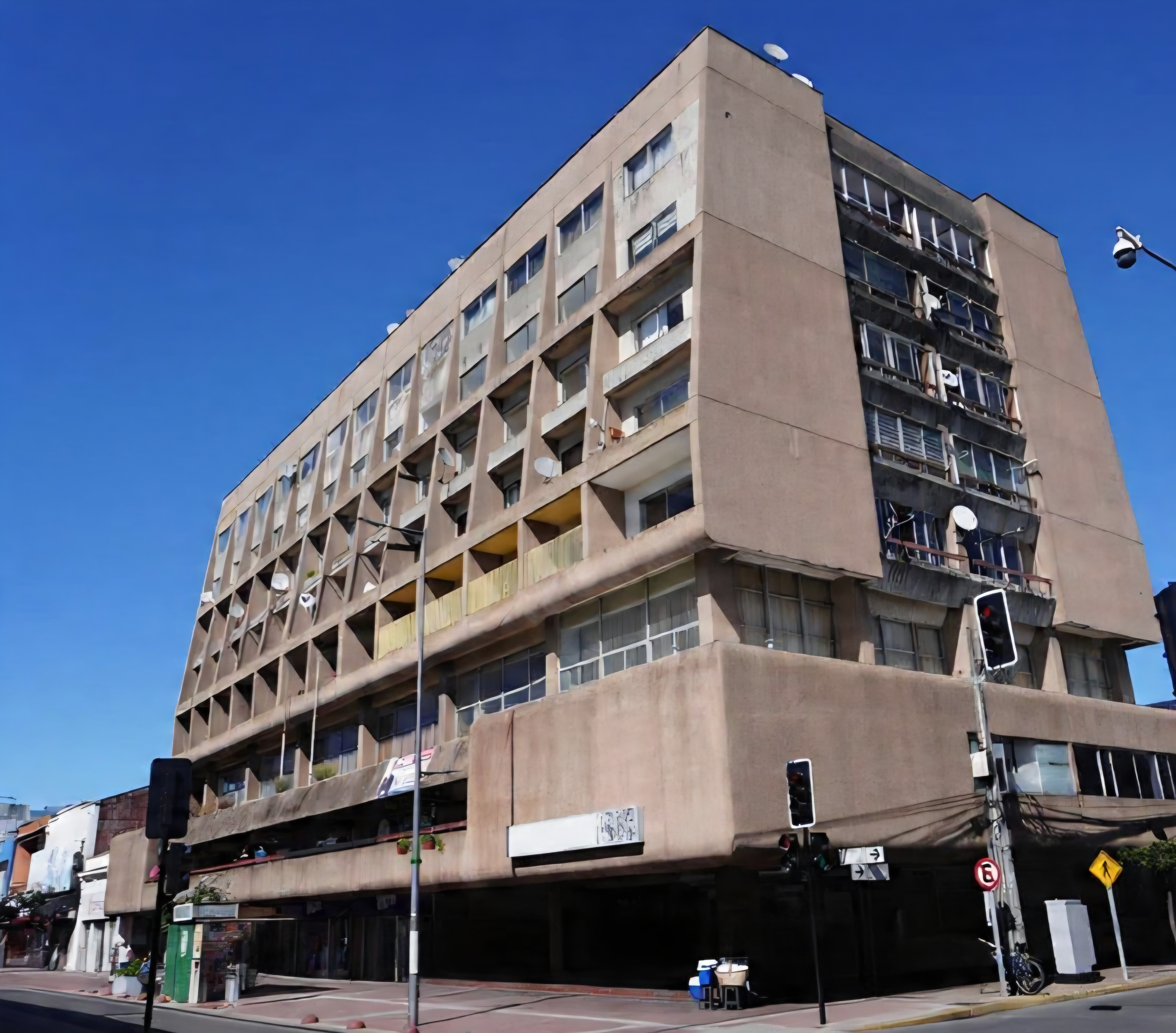 SE VENDE DEPTO EDIFICIO CENTRO ESPAÑOL, LOS ANGELES